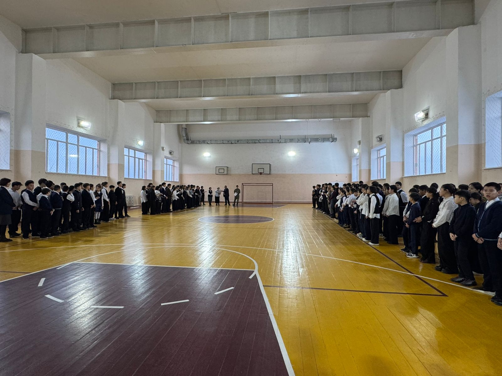 Еженедельная школьная линейка