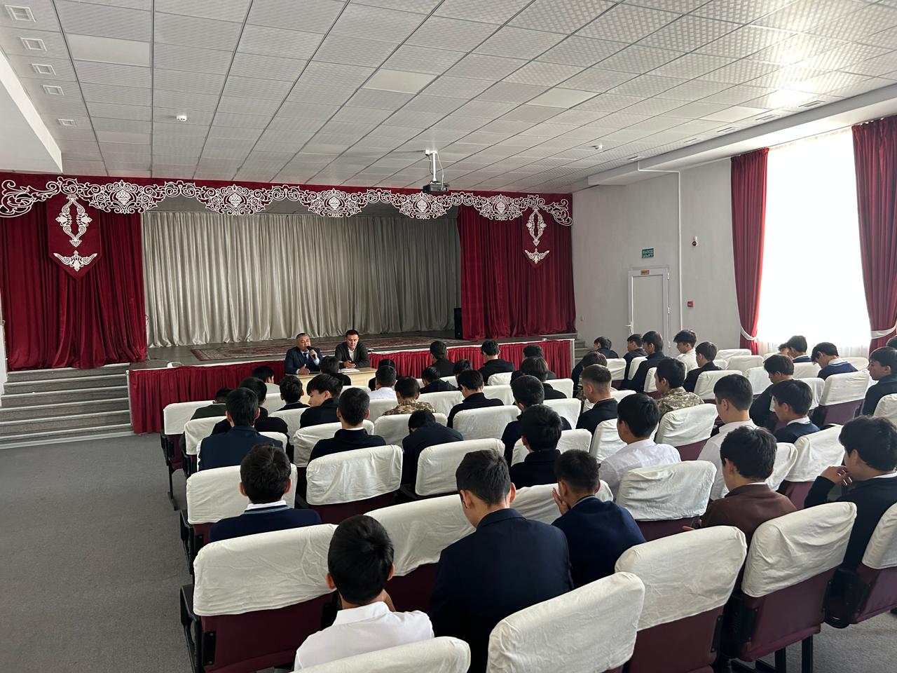 Встреча с сотрудниками правоохранительных органов на тему "Ответственность за правонарушения несовершеннолетних"